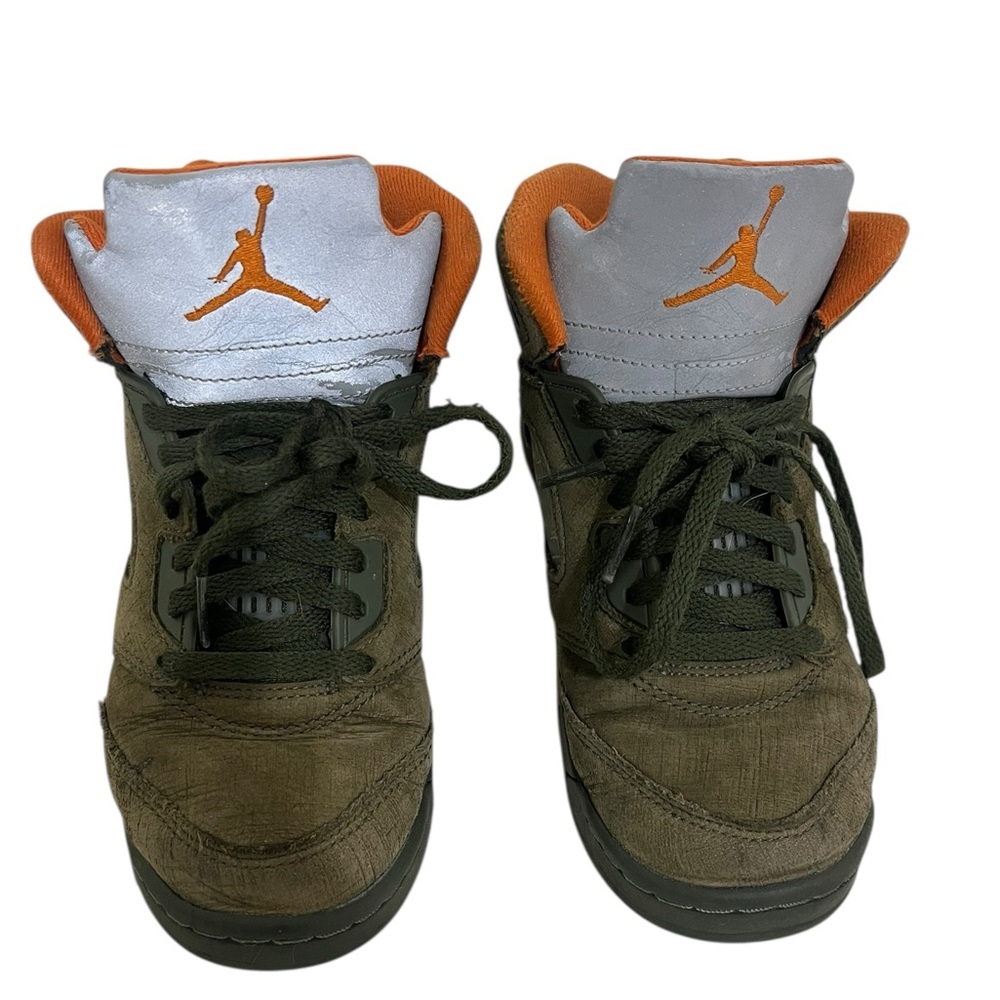 Air Jordan 5 Retro olive Boys Sneaker 440889–308 Good cond. Size 2 years